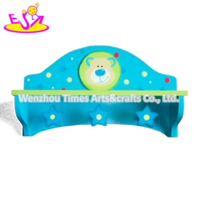 Appendiabiti in legno decorativo per bambini all'ingrosso con 3 staffe W09b087